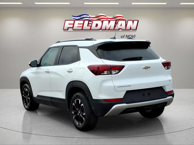 Used 2022 Chevrolet TrailBlazer LT w/ Convenience Package FWD image 3
