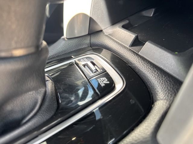 Used 2024 Toyota Corolla Cross AWD Hybrid w/ Moonroof Package image 38