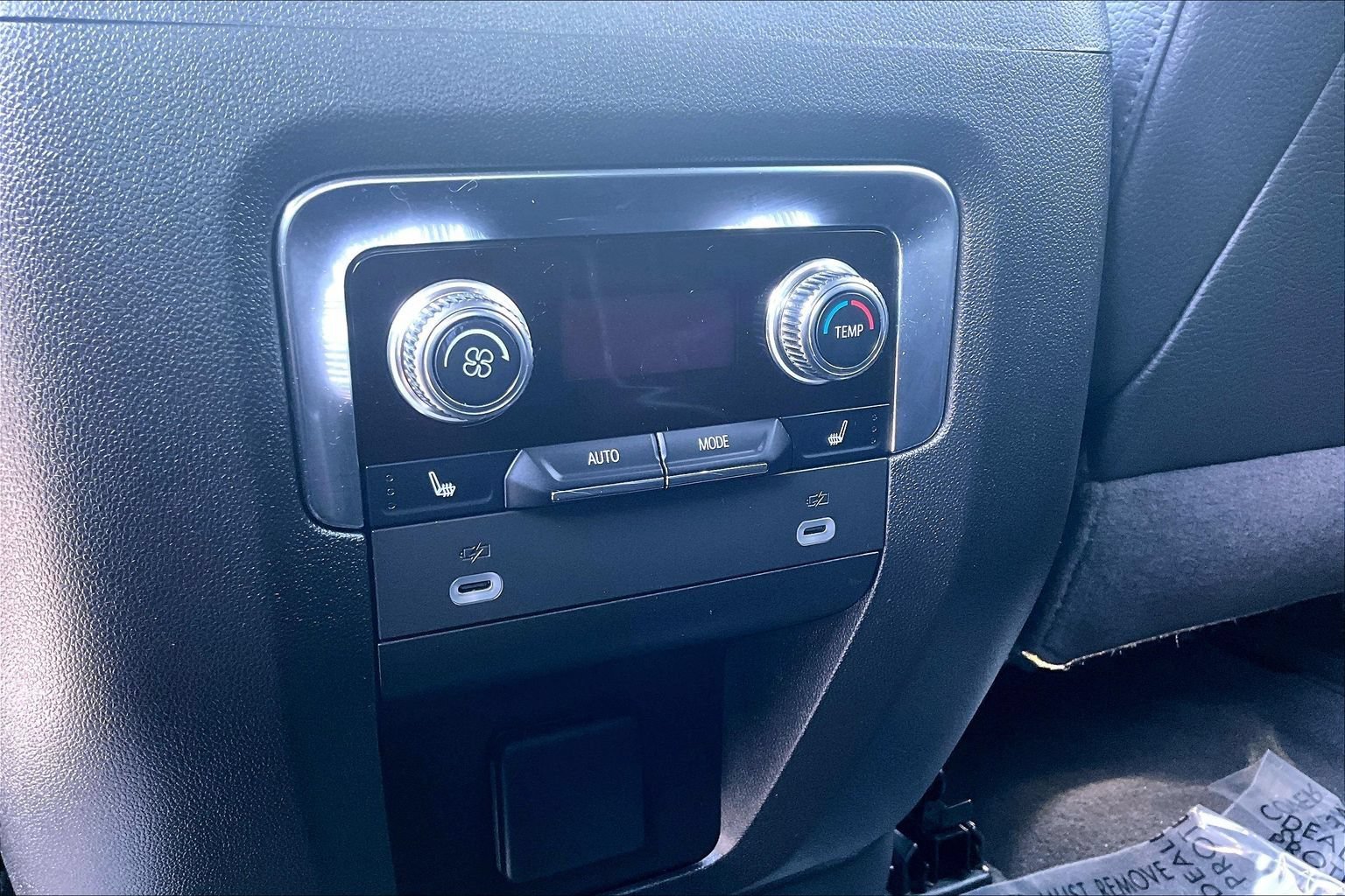 Used 2024 GMC Yukon Denali AWD/4WD image 36