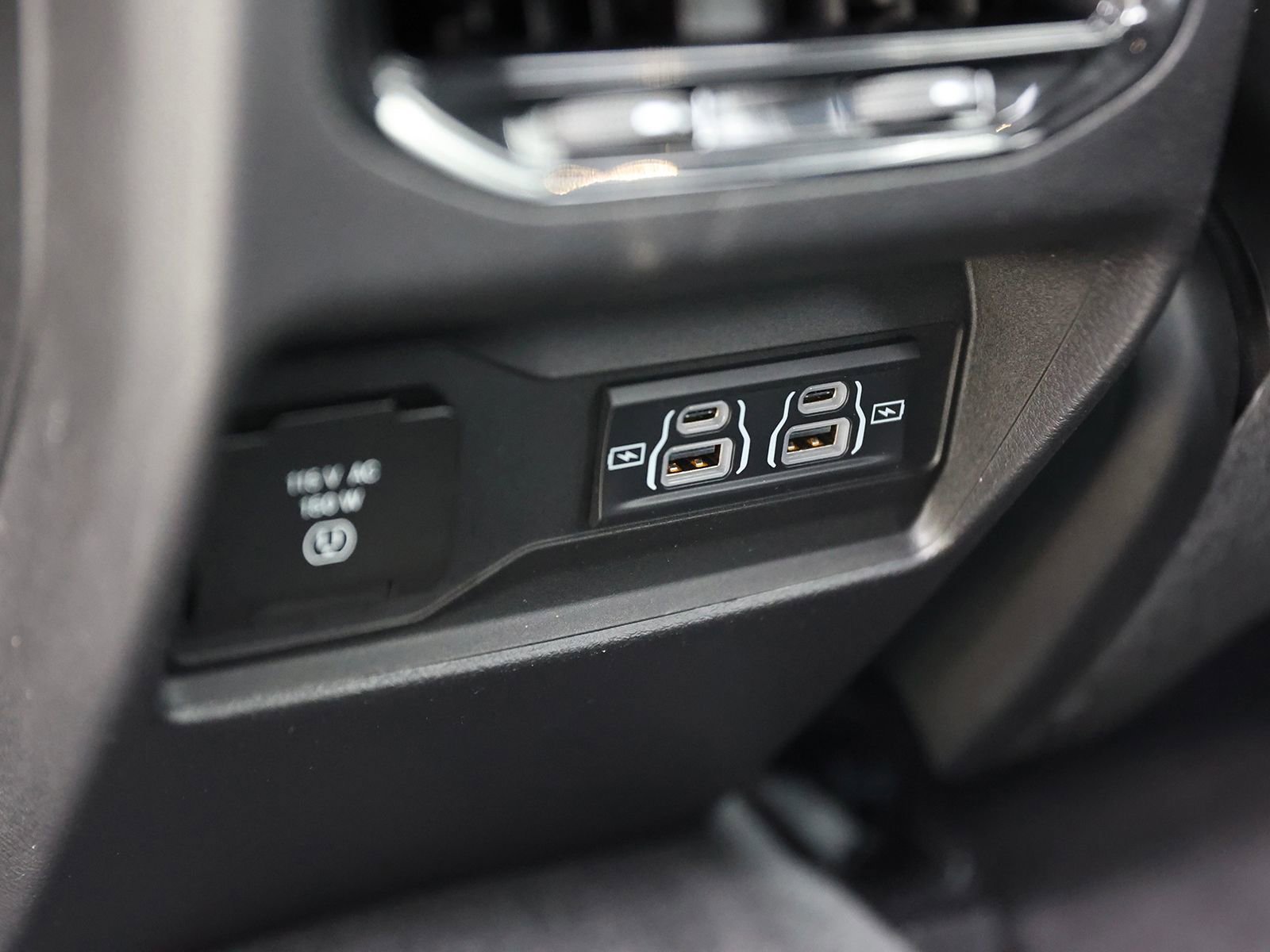 Used 2022 Jeep Grand Cherokee Overland w/ Advanced Protech Group III AWD/4WD image 28