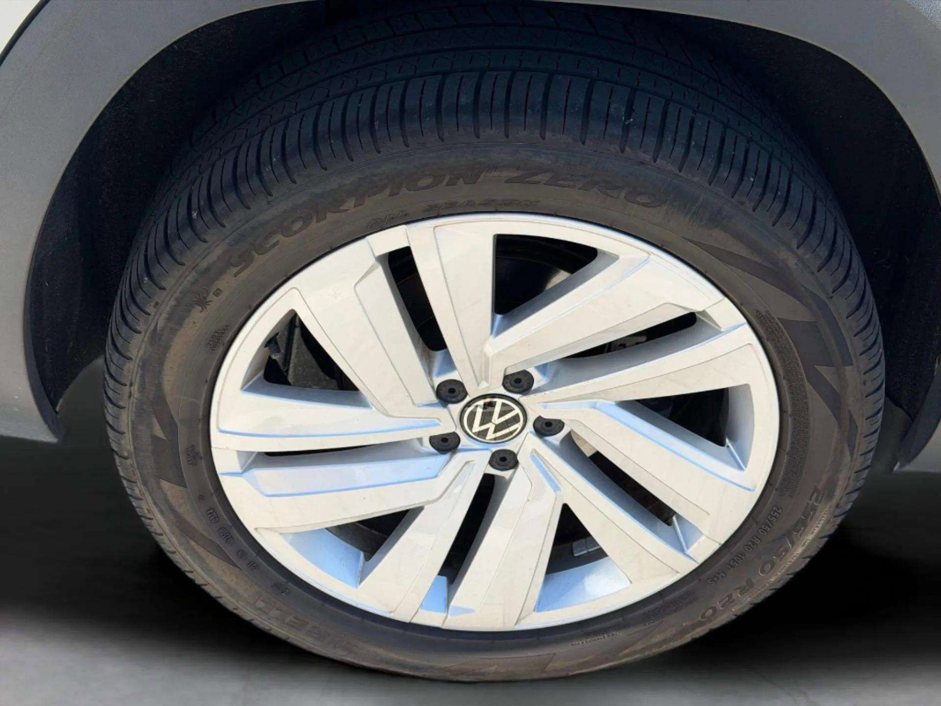 Used 2021 Volkswagen Atlas Cross Sport SE image 27