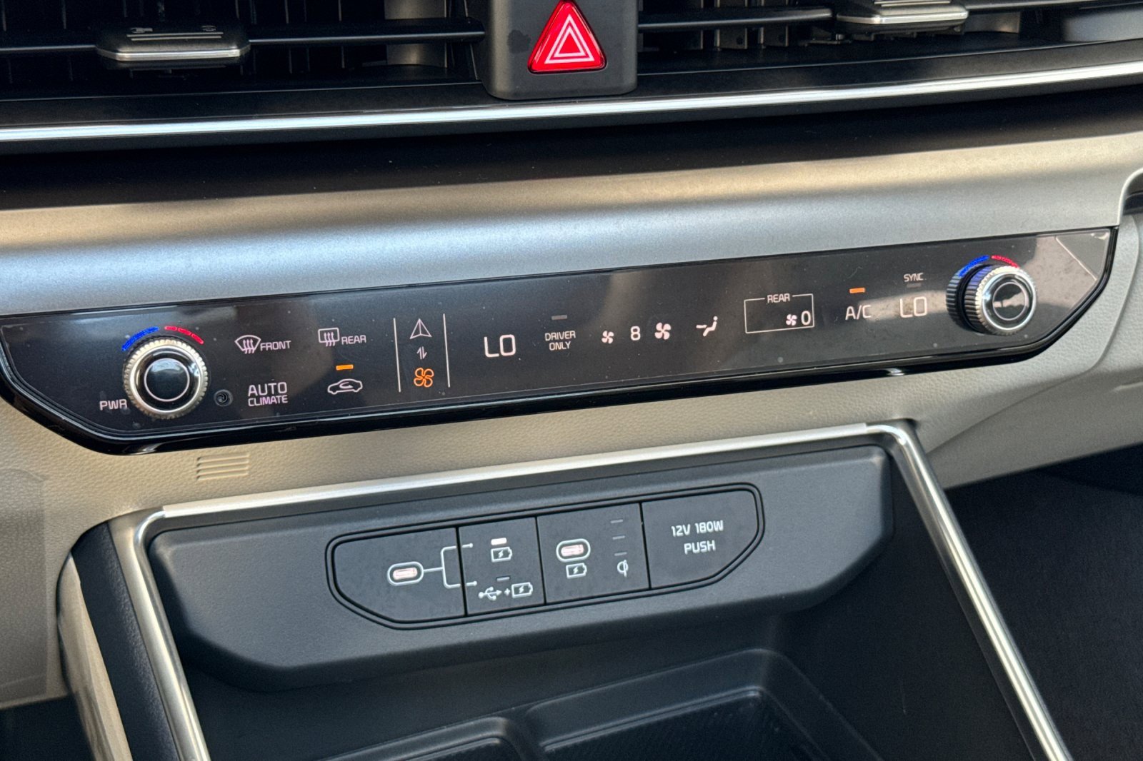 New 2026 Kia Carnival SX w/ SX Dark Edition Package image 18