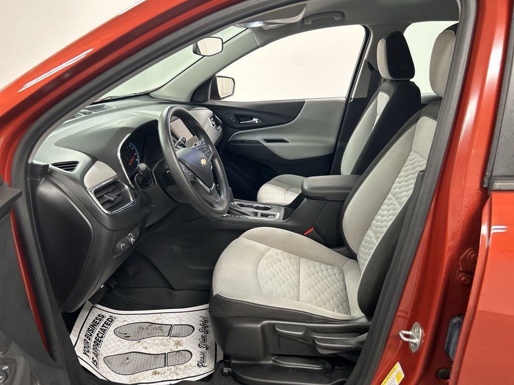 Certified 2020 Chevrolet Equinox LS w/ LPO, Floor Liner Package FWD image 9
