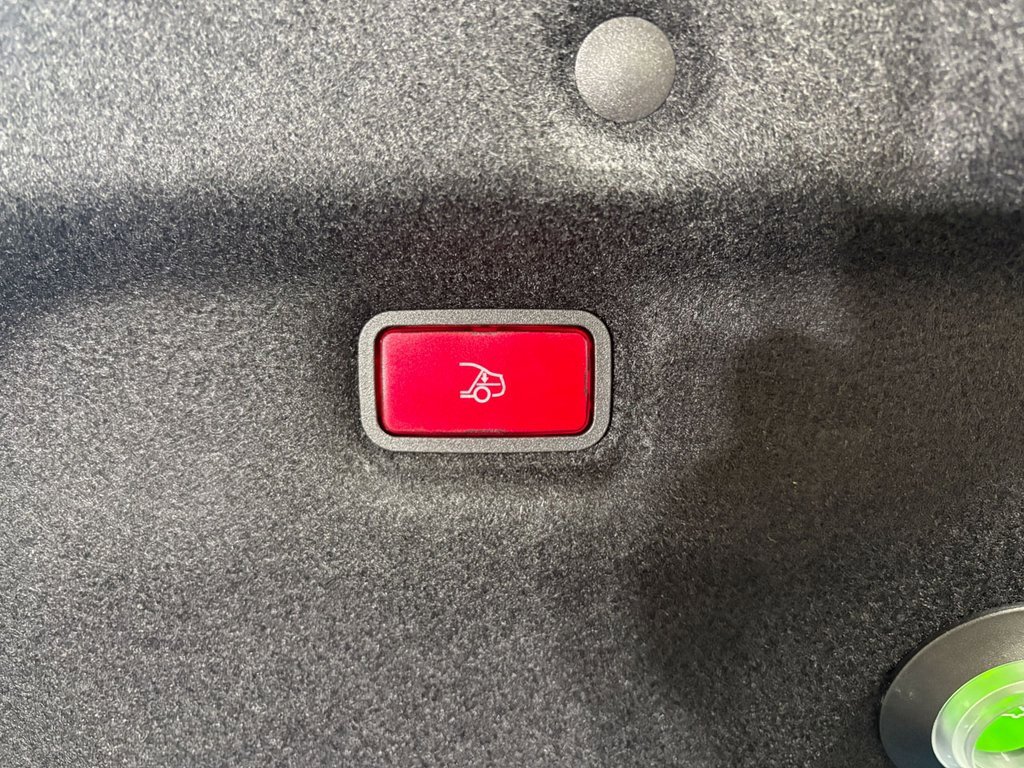 Used 2024 Mercedes-Benz SL 63 AMG SL 63 AMG image 35