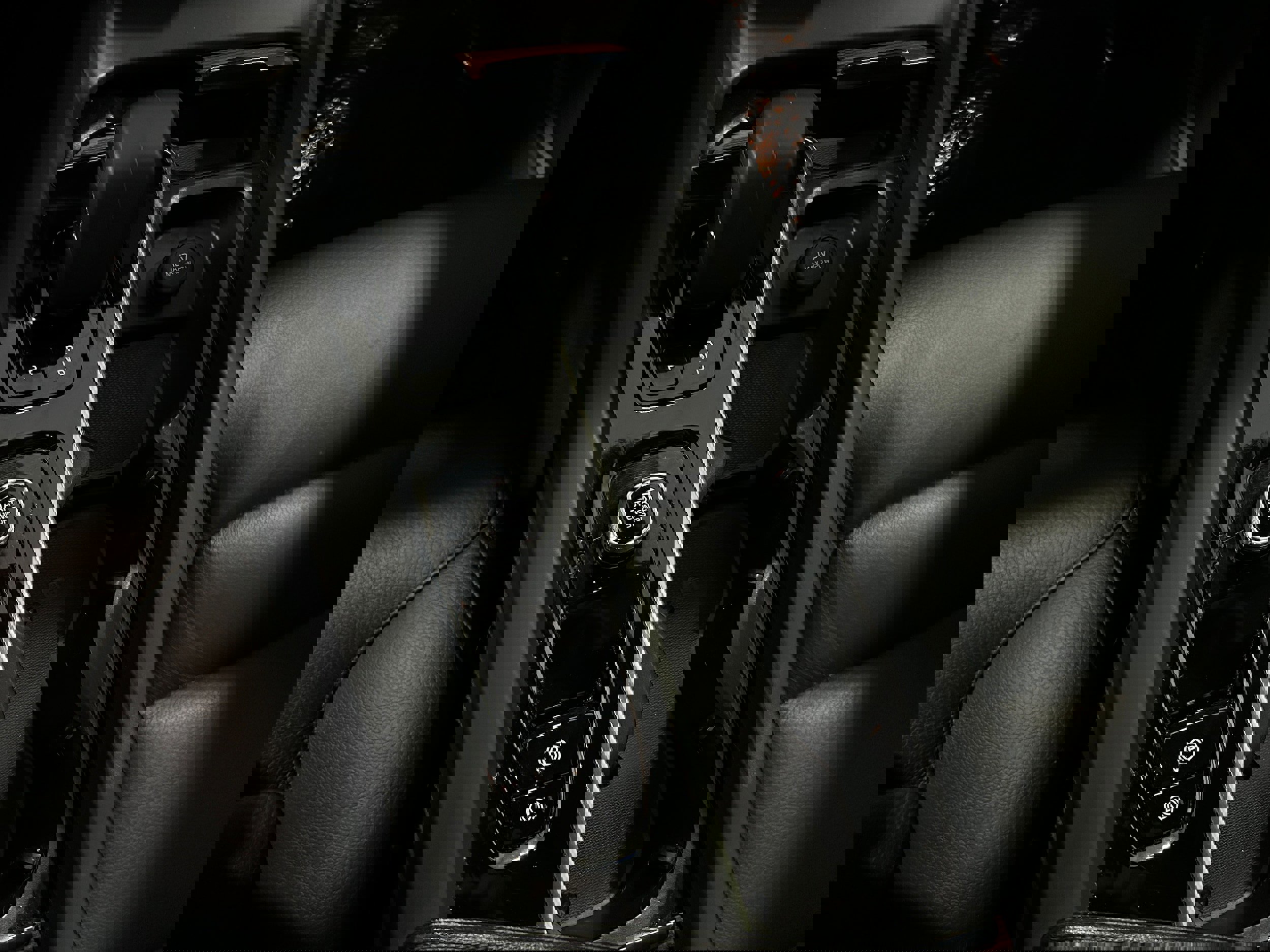 Used 2024 Volvo S60 B5 Plus image 8