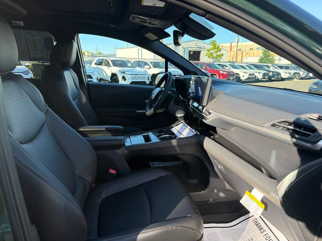 Used 2026 Toyota Sienna XLE Woodland Edition AWD/4WD image 10