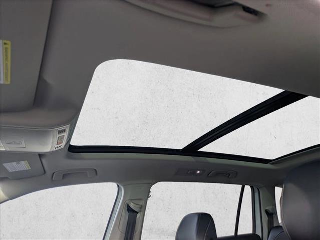 Used 2022 Volkswagen Tiguan SE image 15