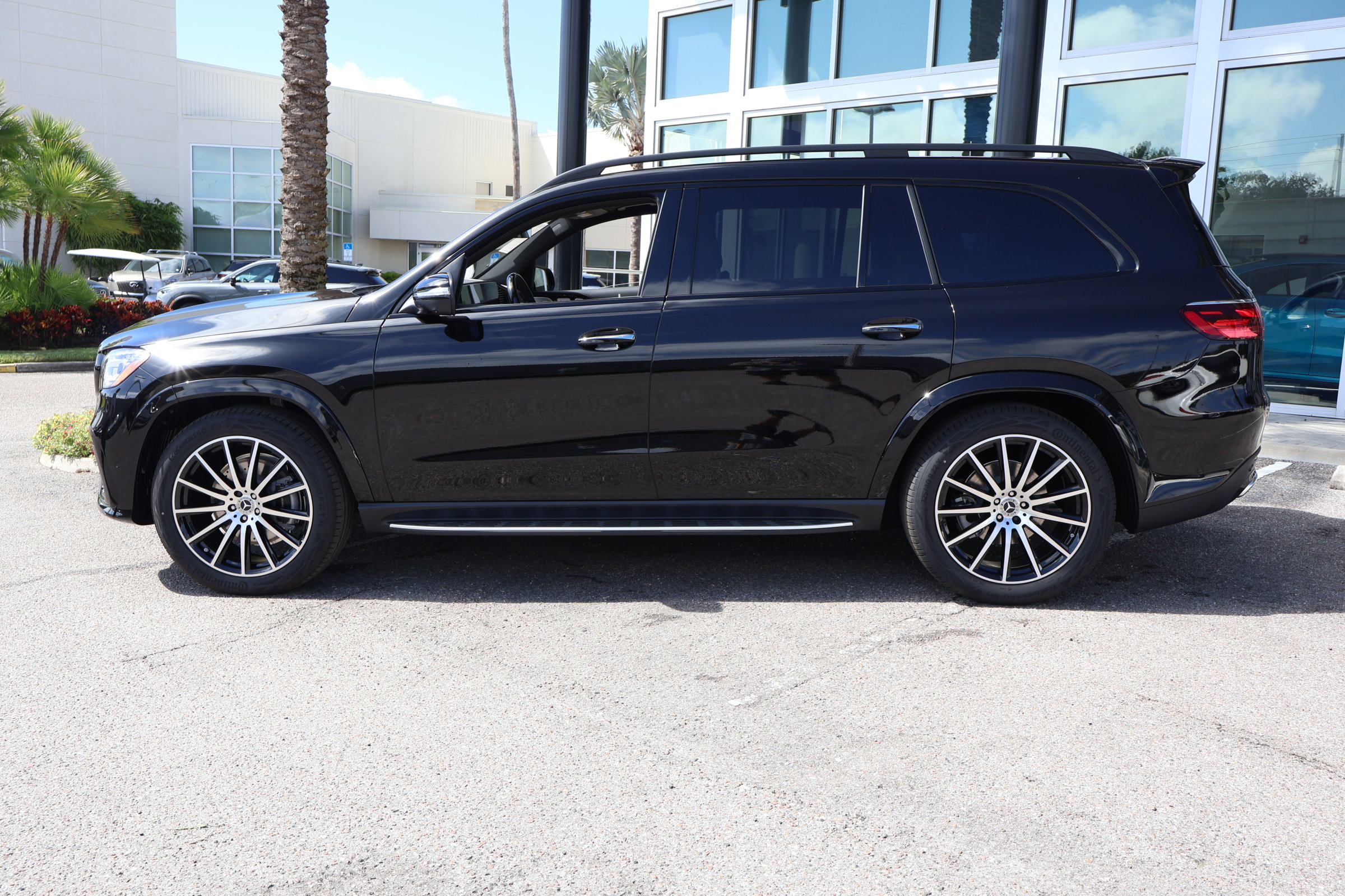 New 2026 Mercedes-Benz GLS 580 4MATIC image 3