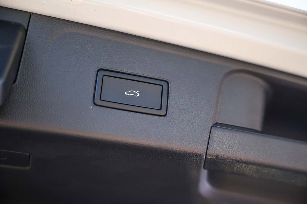 New 2026 Volkswagen Atlas SE image 38