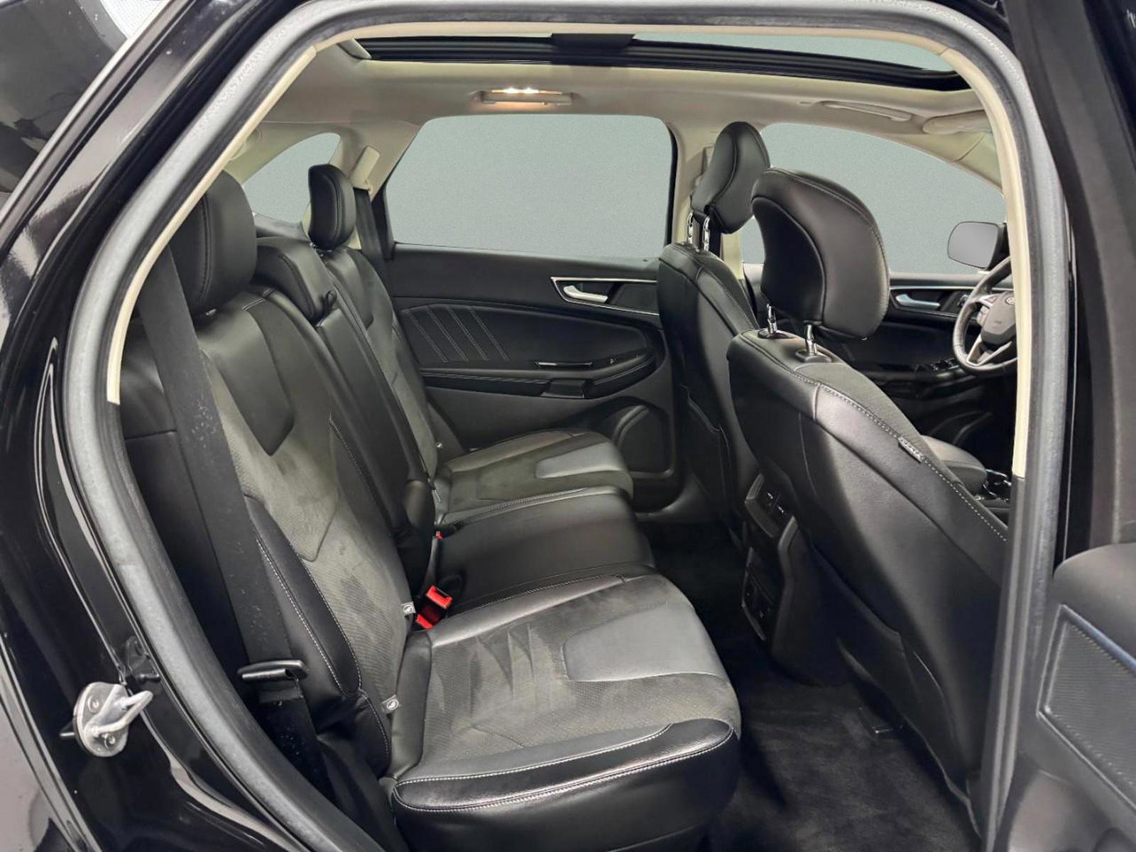 Used 2018 Ford Edge Sport w/ Equipment Group 401A image 10