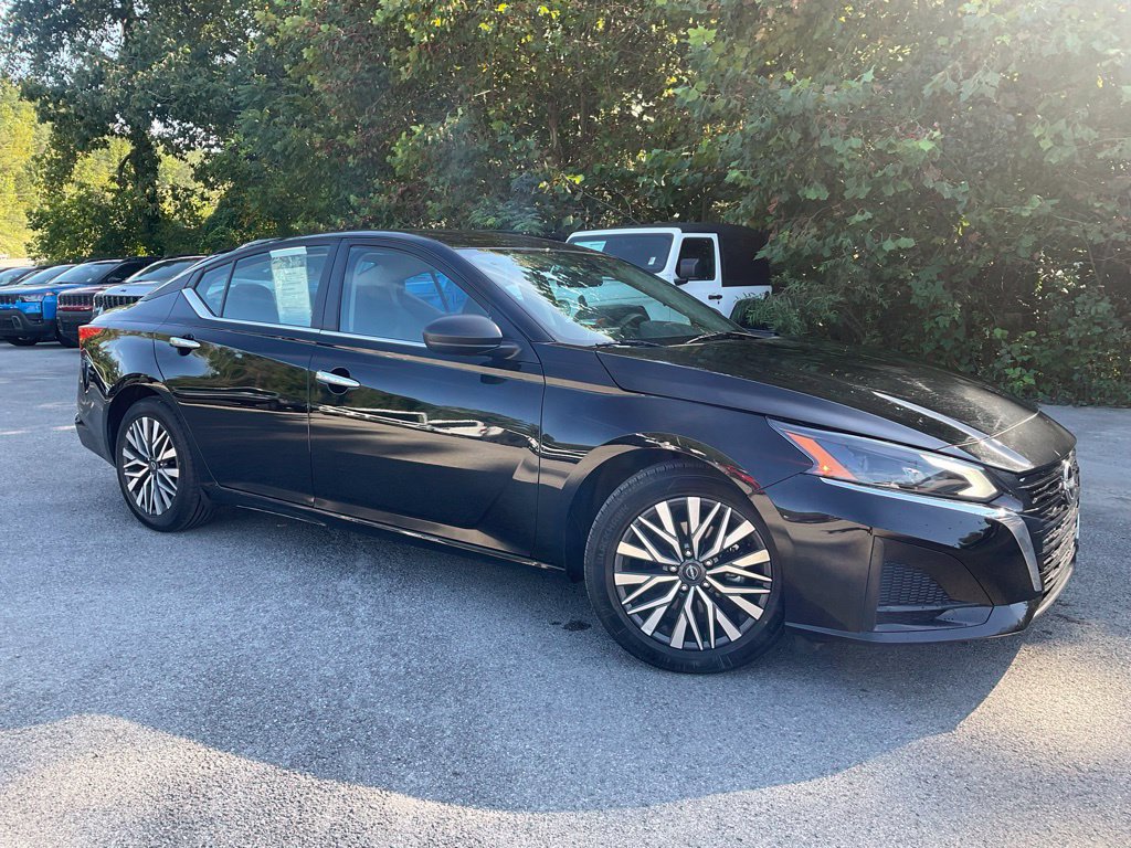 Used 2025 Nissan Altima 2.5 SV FWD 360° Tour