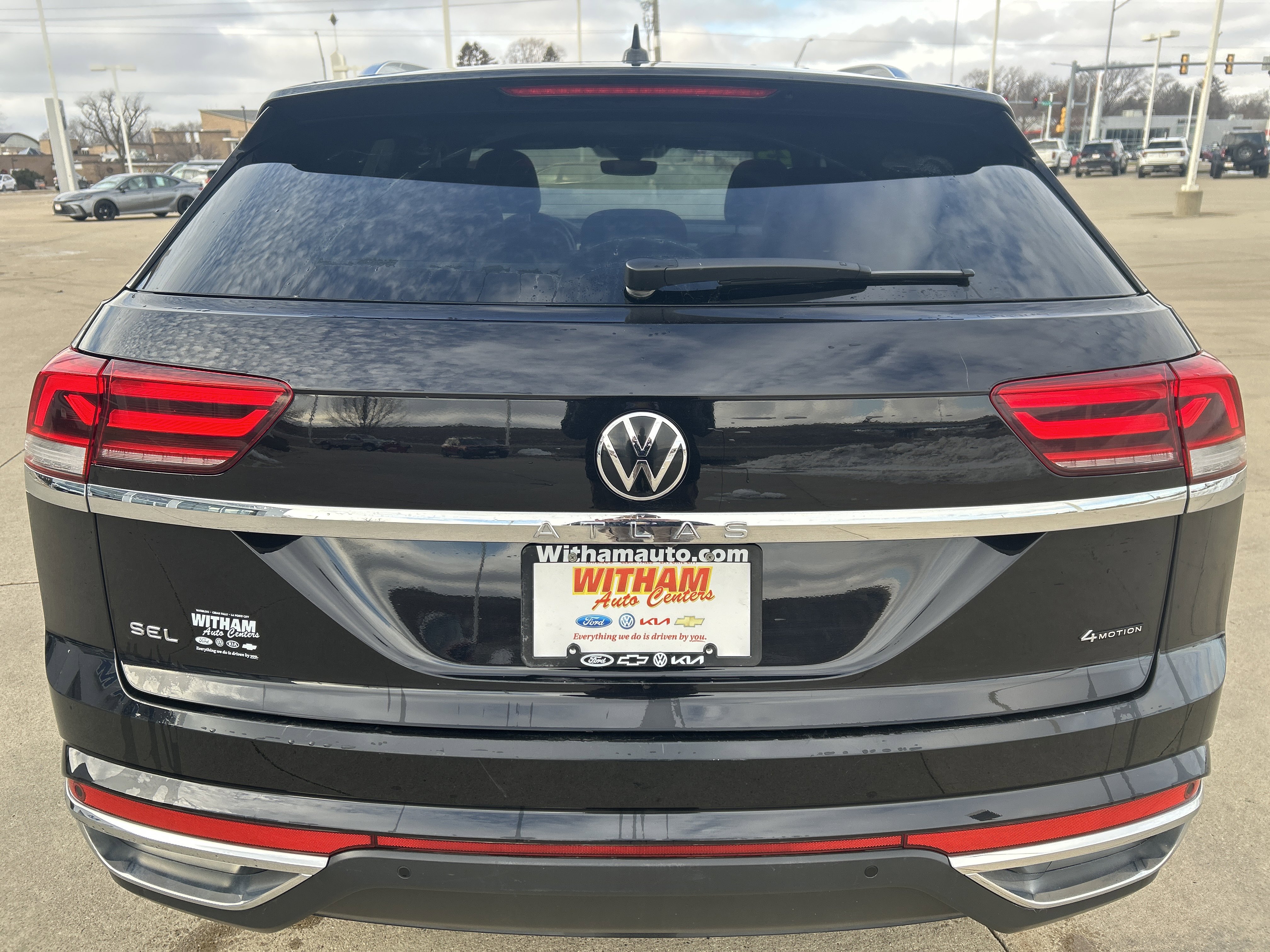 Used 2023 Volkswagen Atlas Cross Sport SEL image 5
