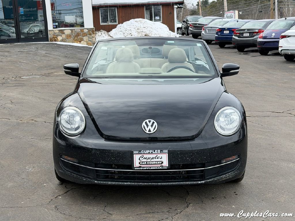 Used 2014 Volkswagen Beetle TDI image 32
