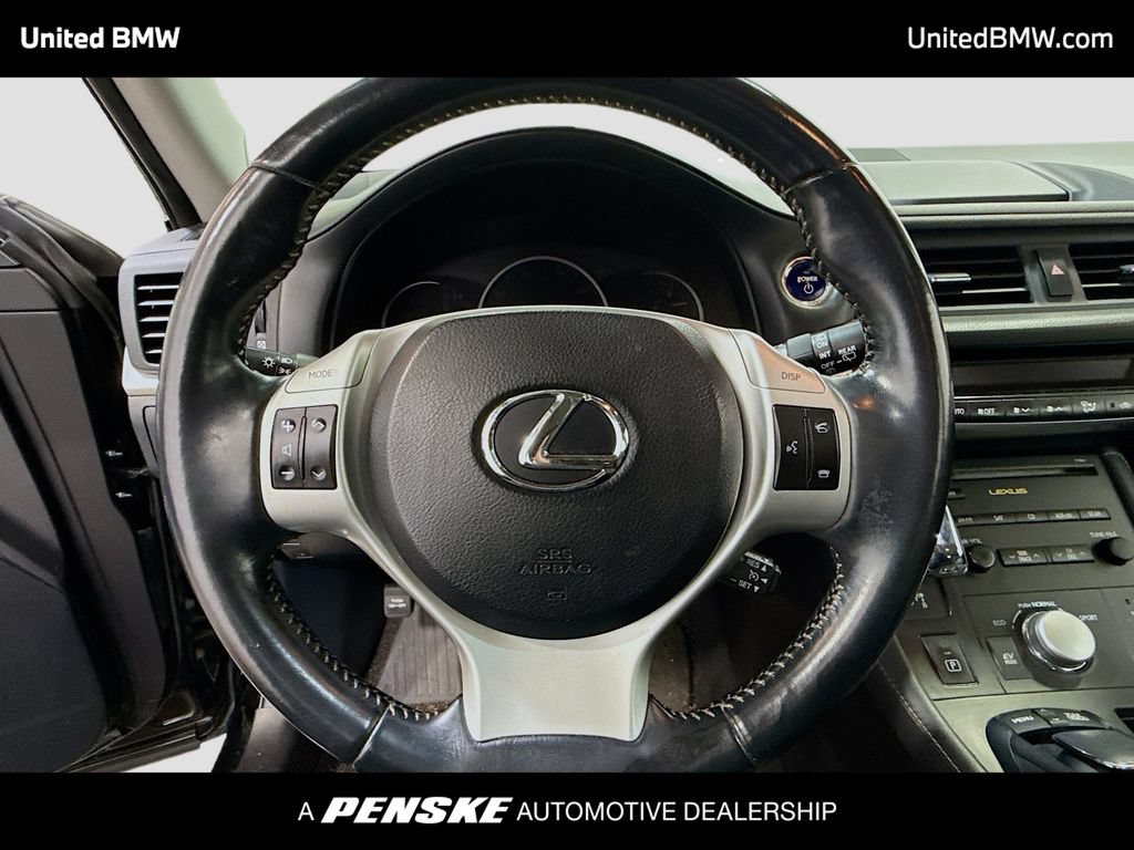 Used 2012 Lexus CT 200h Premium w/ Leather Pkg FWD image 6