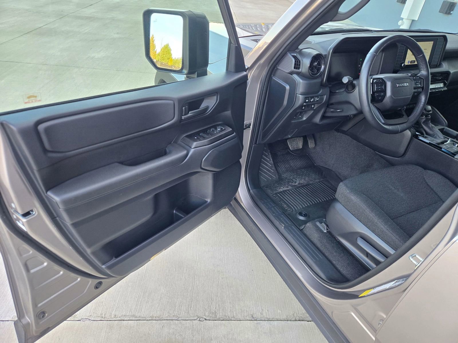 Used 2024 Toyota Land Cruiser image 10