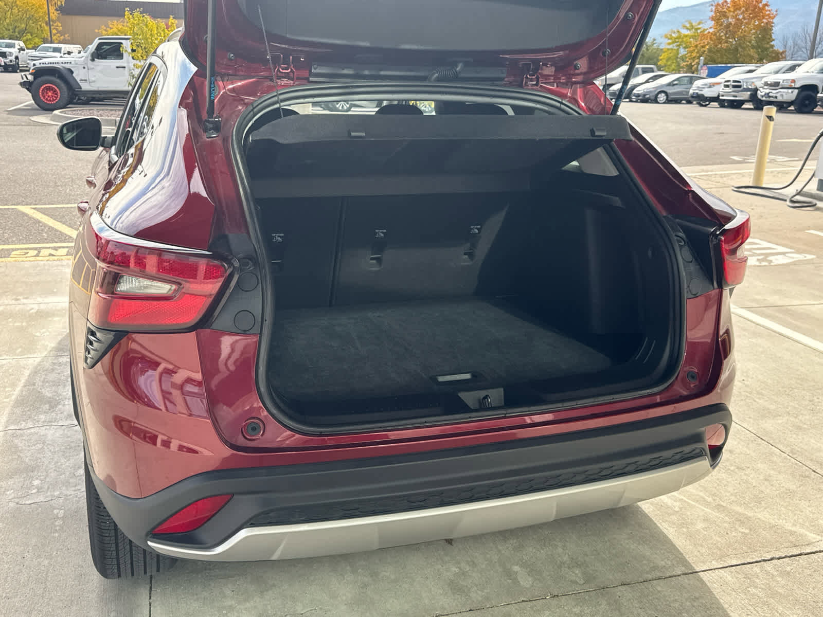 Certified 2025 Chevrolet Trax LT w/ LT Convenience Package image 27