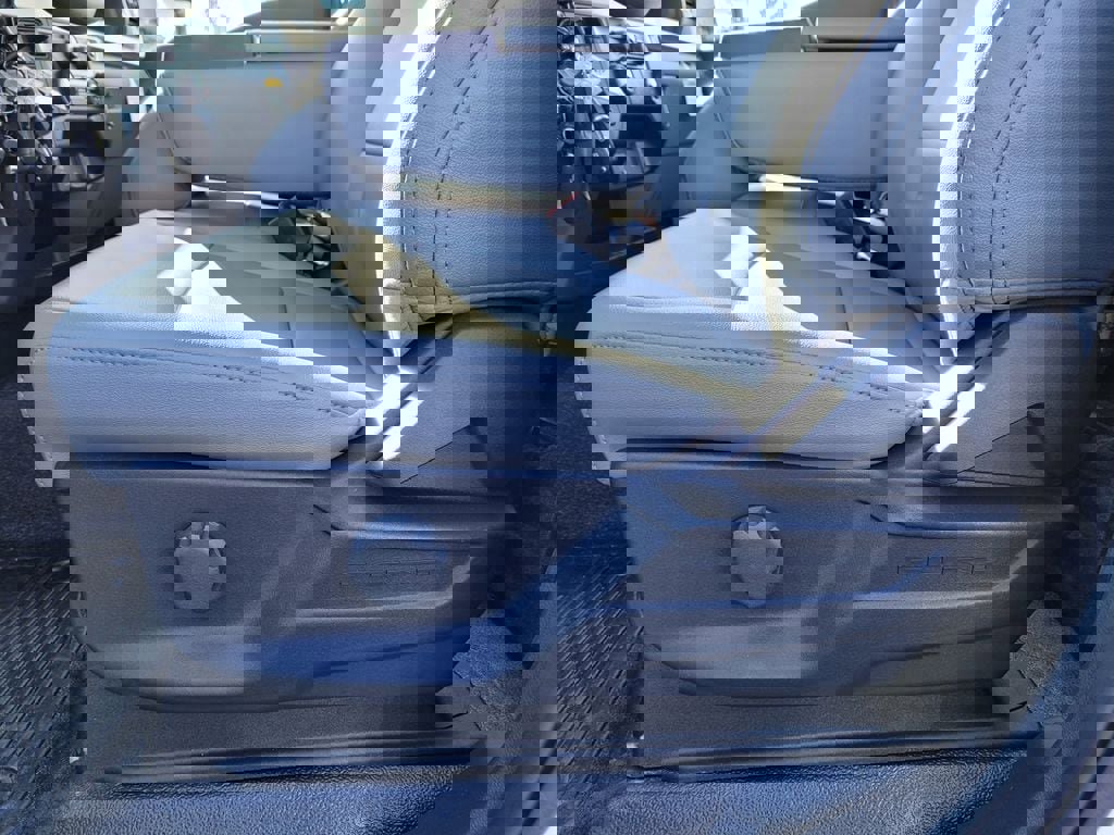 New 2024 Ford F550 2WD Regular Cab Super Duty image 33