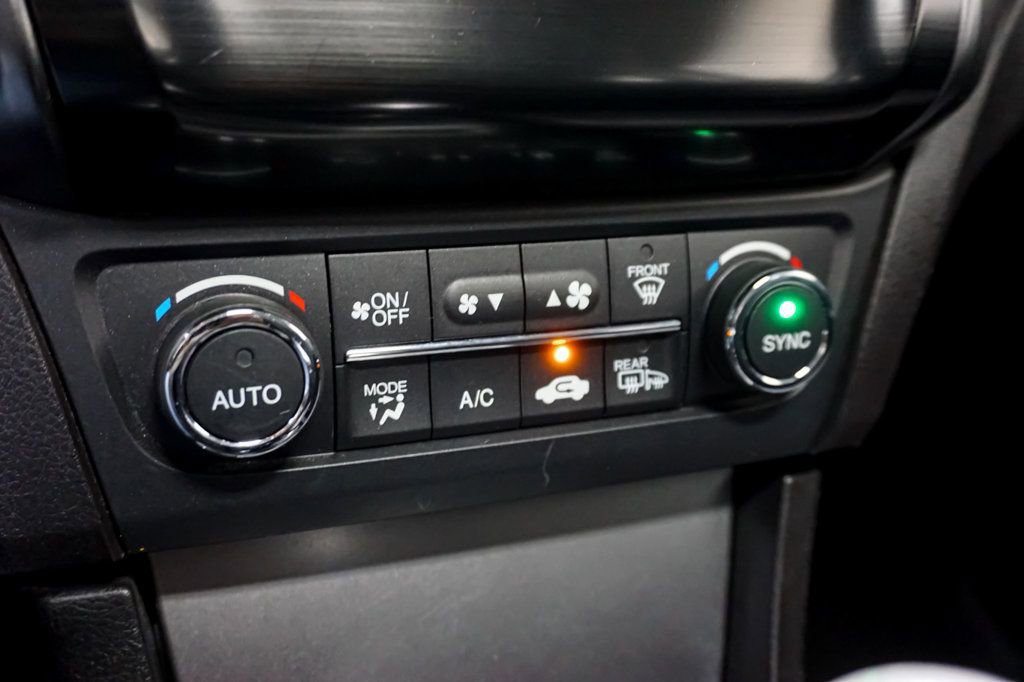 Used 2014 Acura ILX w/ Premium Package FWD image 24