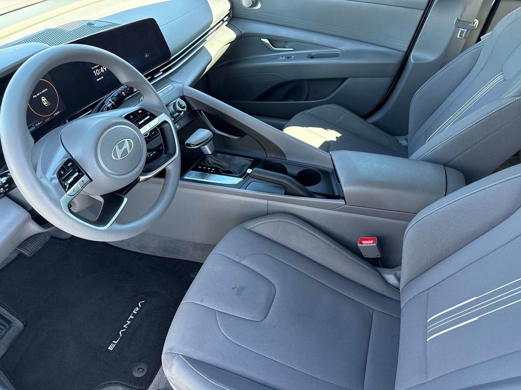 Used 2024 Hyundai Elantra SEL image 18