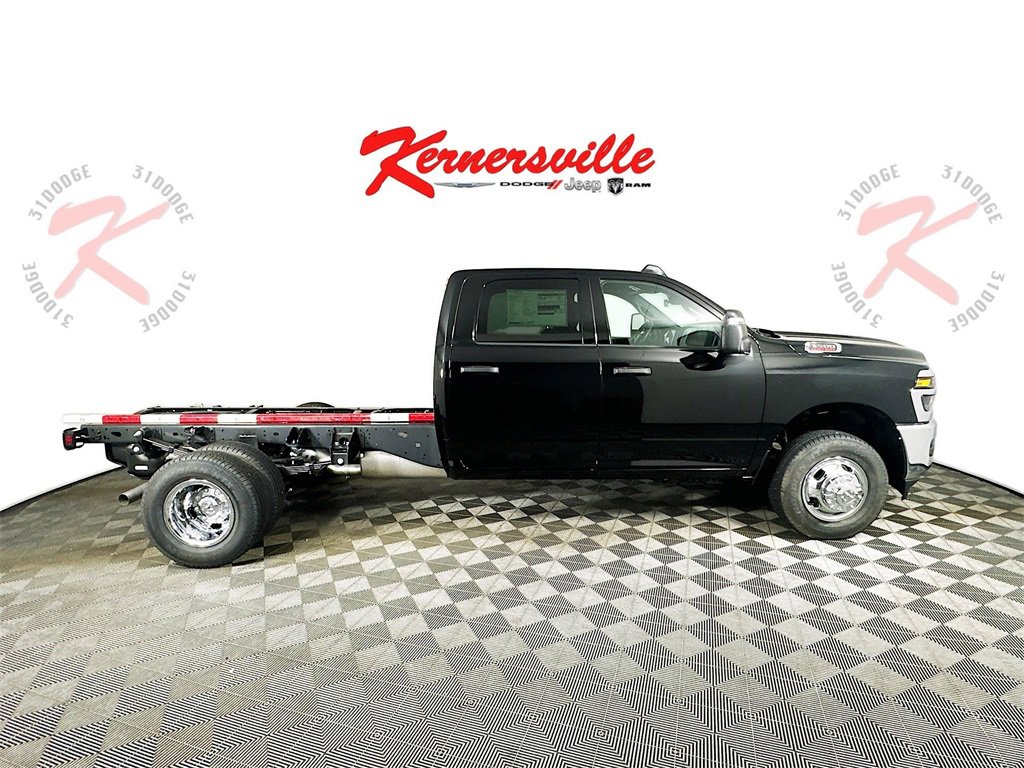 New 2026 RAM 3500 Tradesman image 8