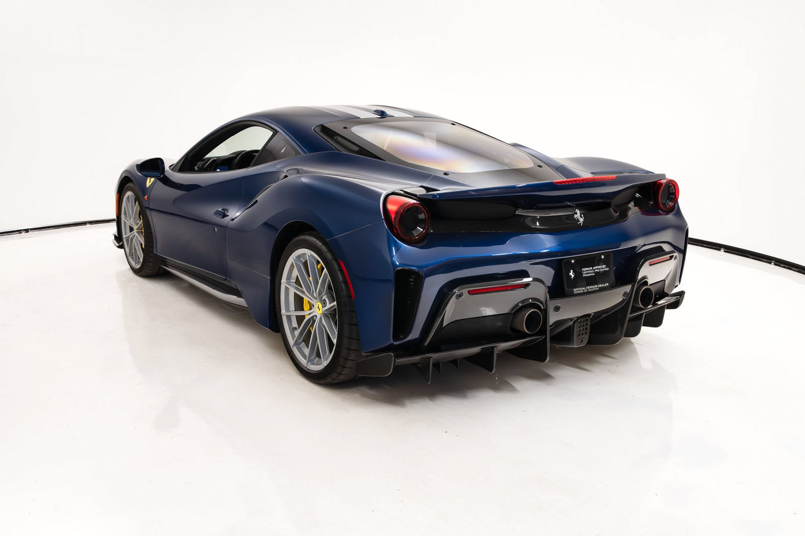 Certified 2020 Ferrari 488 Pista Coupe RWD image 2