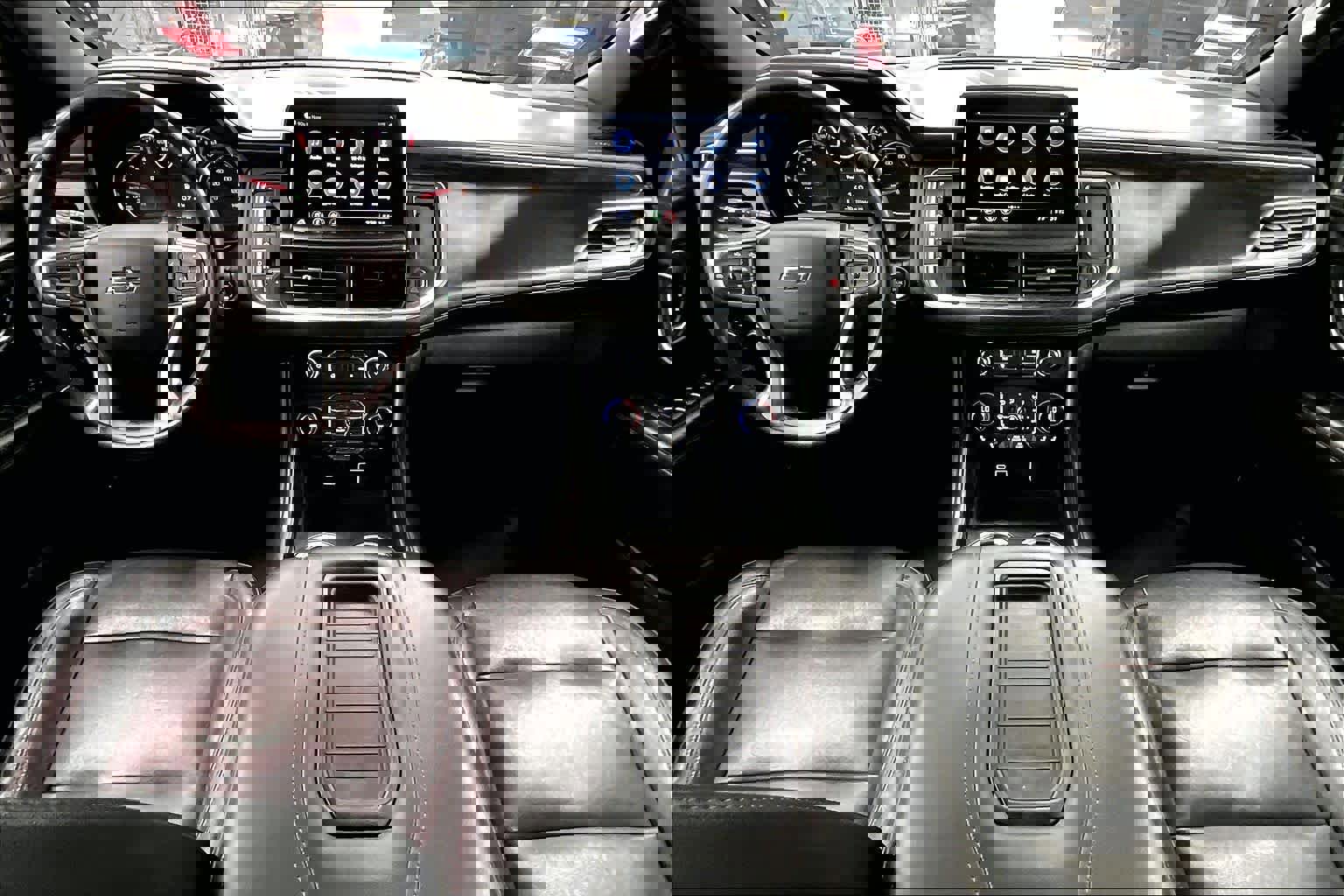 Used 2021 Chevrolet Suburban Z71 w/ Z71 Signature Package image 15