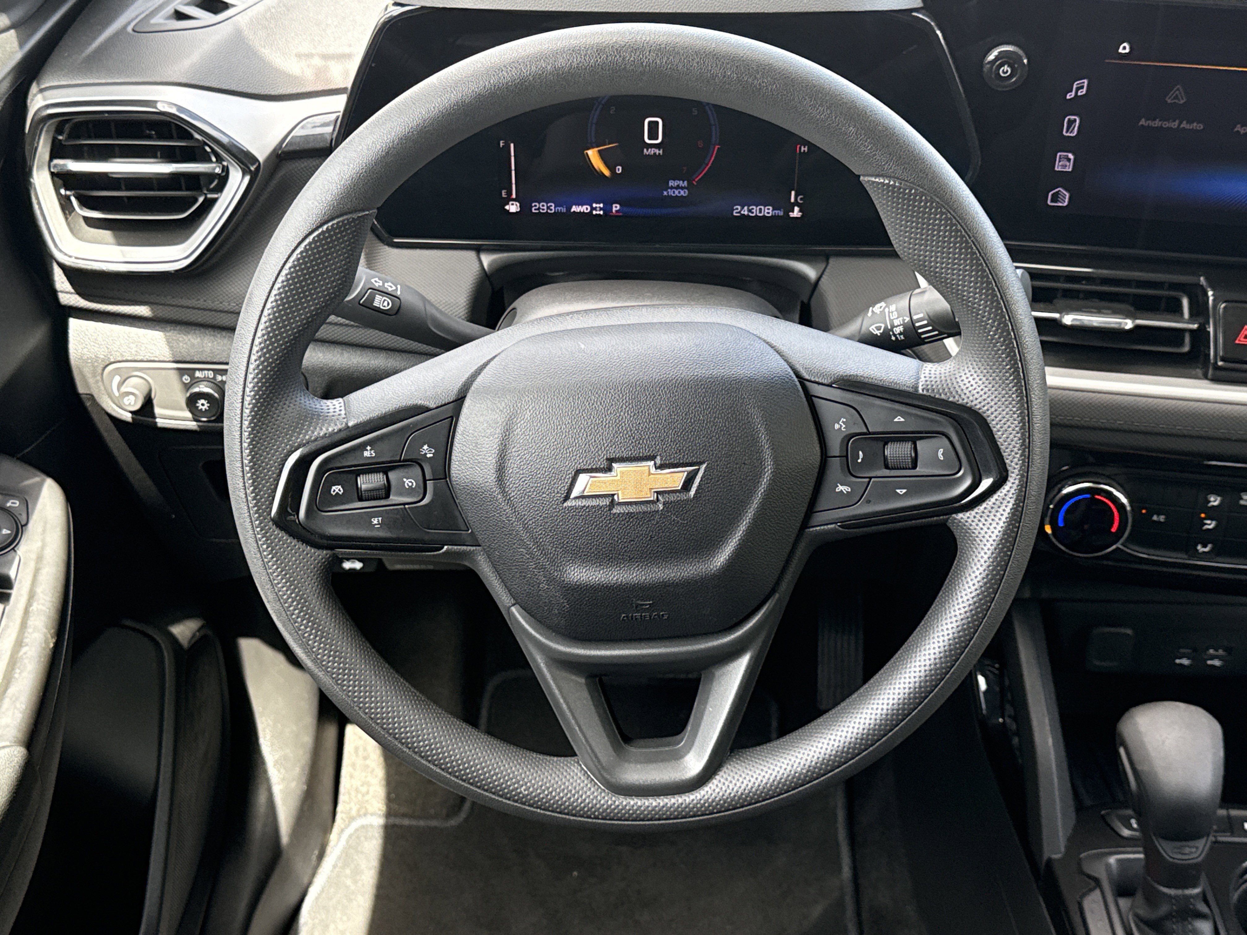 Used 2025 Chevrolet TrailBlazer LT AWD/4WD image 26