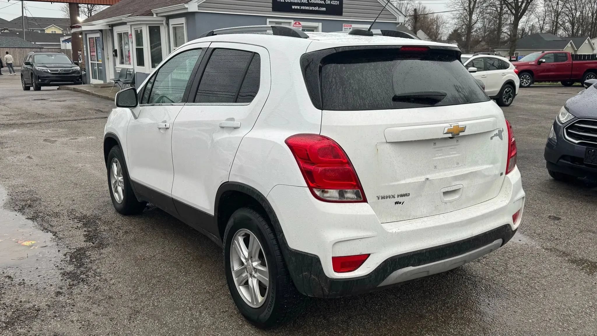 Used 2020 Chevrolet Trax LT AWD/4WD image 3