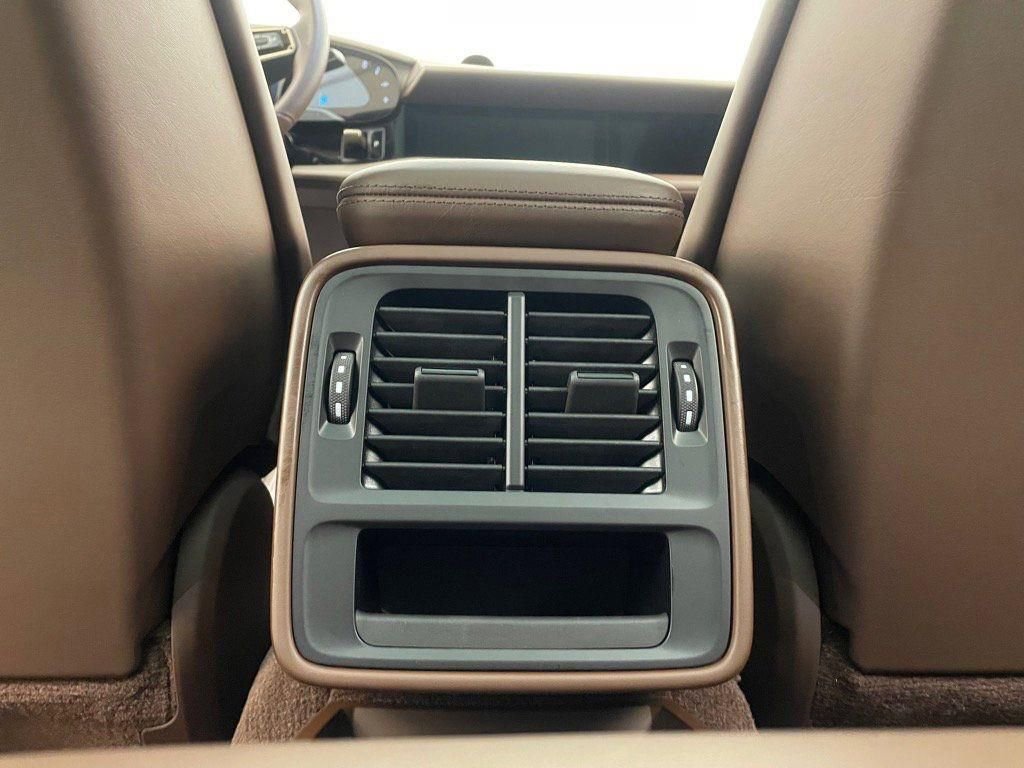 Used 2024 Porsche Taycan GTS image 24