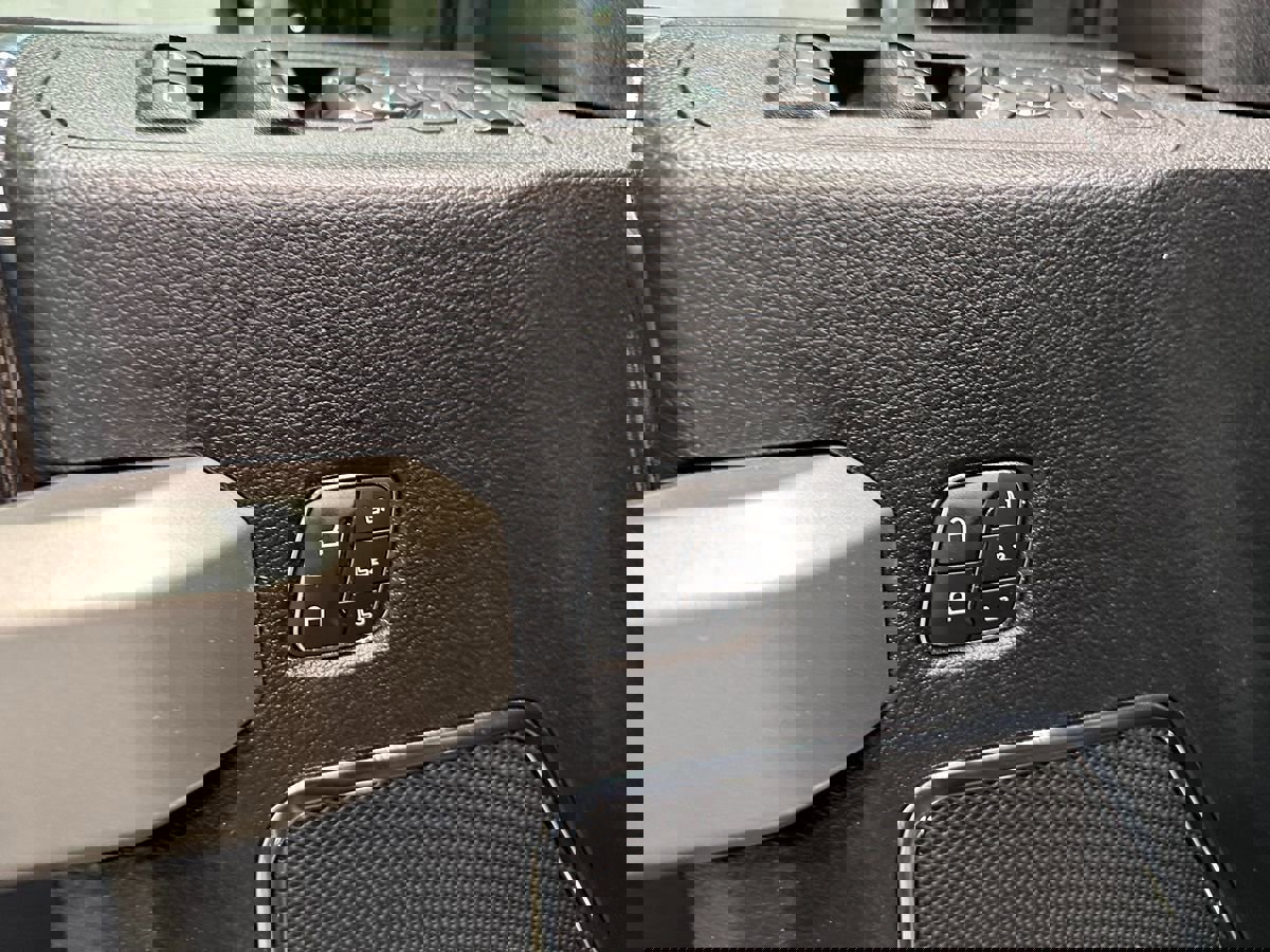 Used 2021 Ford F350 Lariat image 22