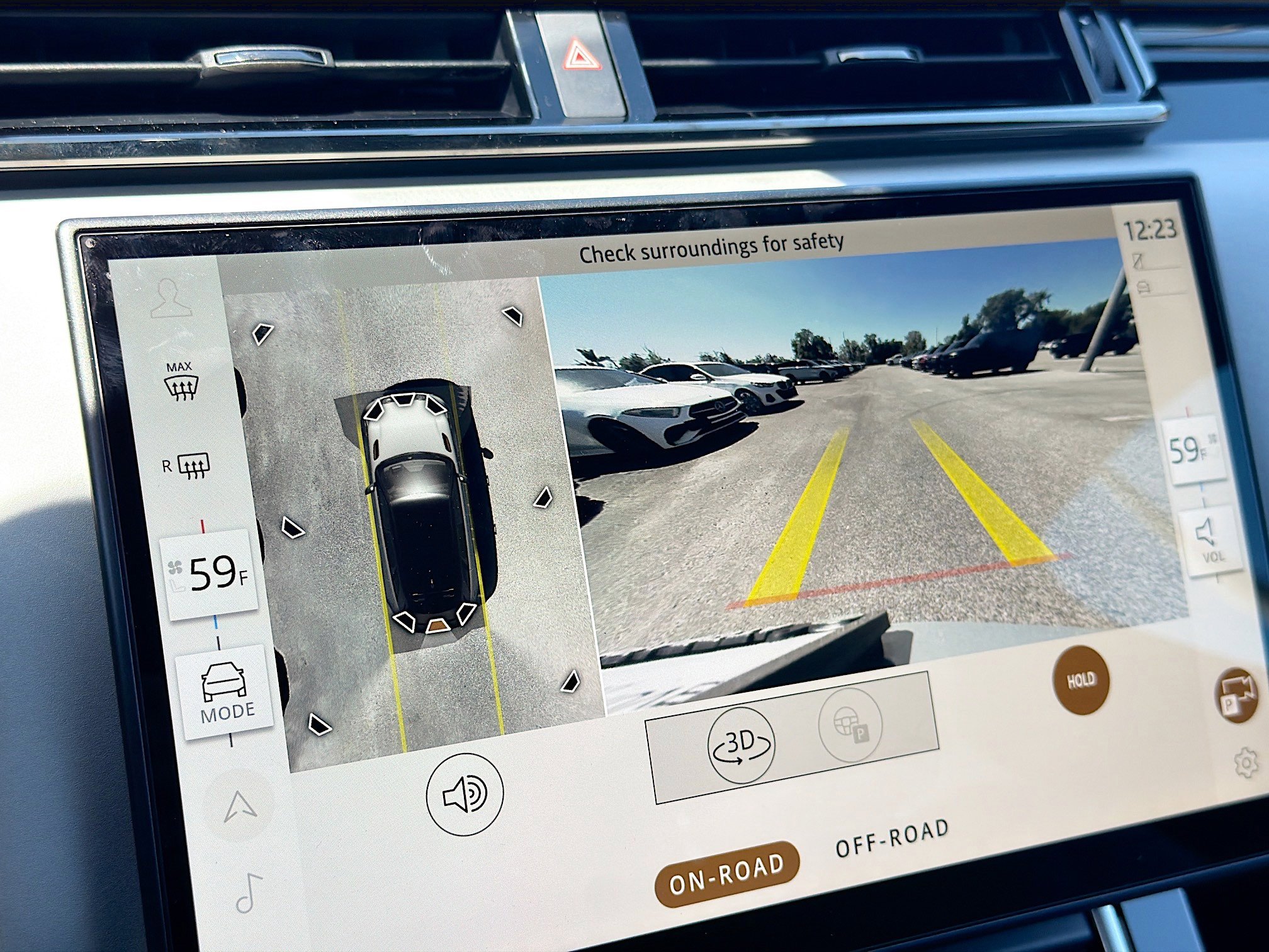 New 2026 Land Rover Range Rover Velar Dynamic SE image 31