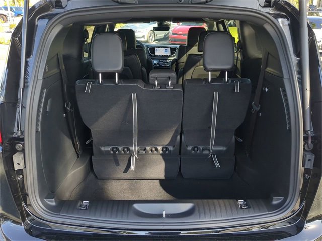 New 2026 Chrysler Voyager LX image 14