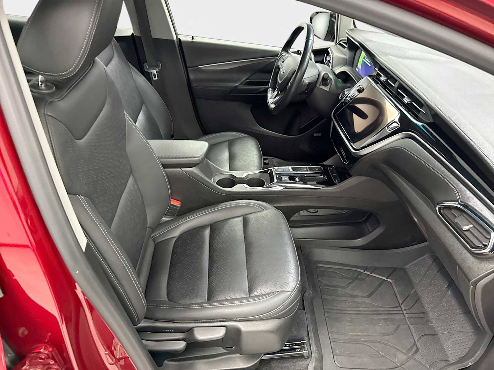 Used 2023 Chevrolet Bolt LT w/ Infotainment Package FWD image 25