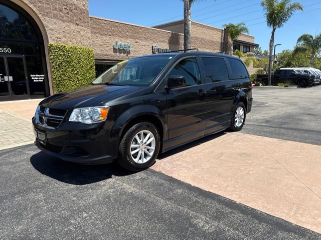 Used 2016 Dodge Grand Caravan SXT FWD image 2