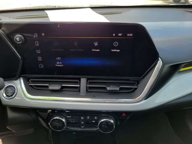 Used 2025 Chevrolet Trax LT FWD image 21