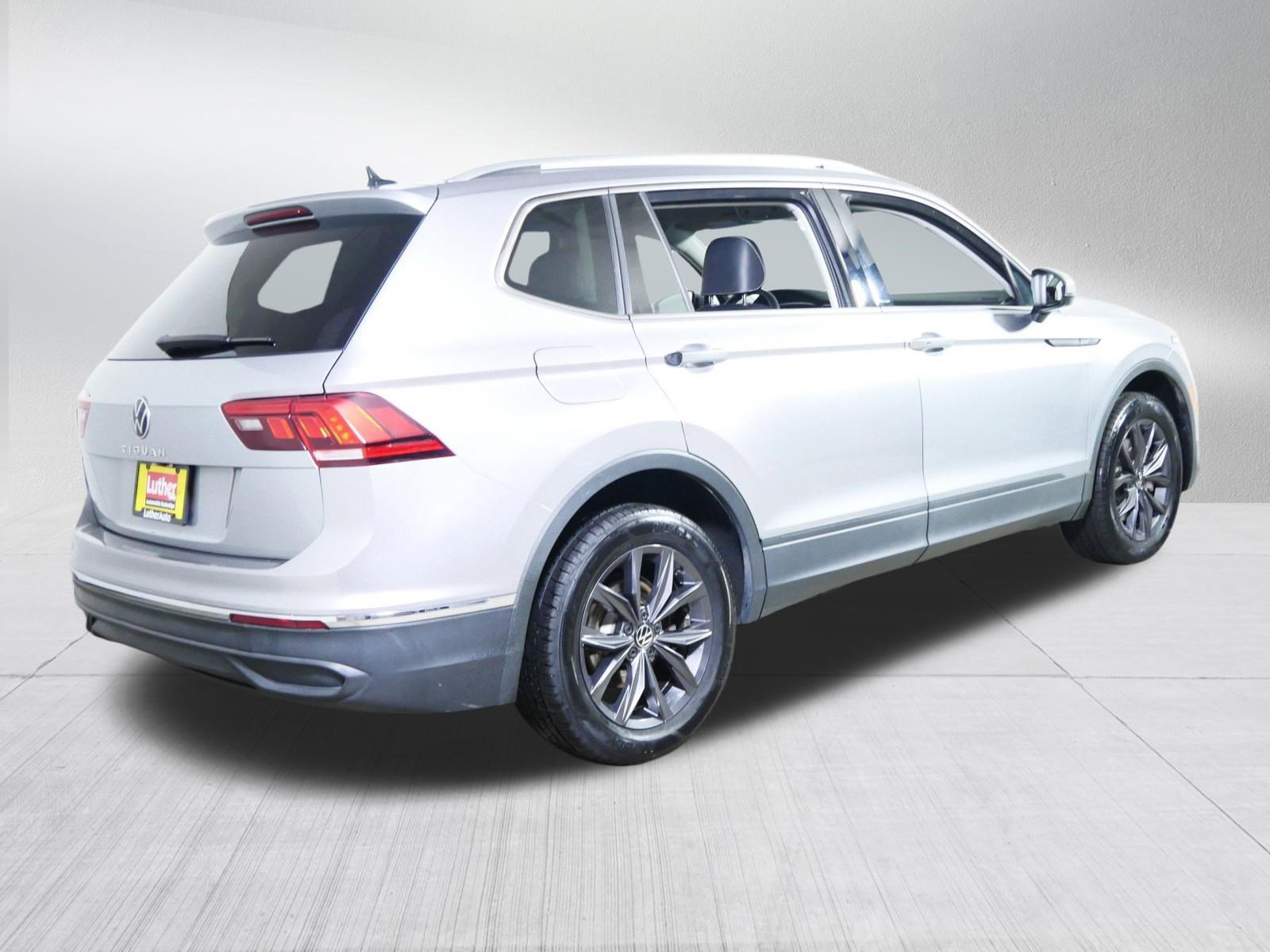Used 2022 Volkswagen Tiguan SE FWD image 7
