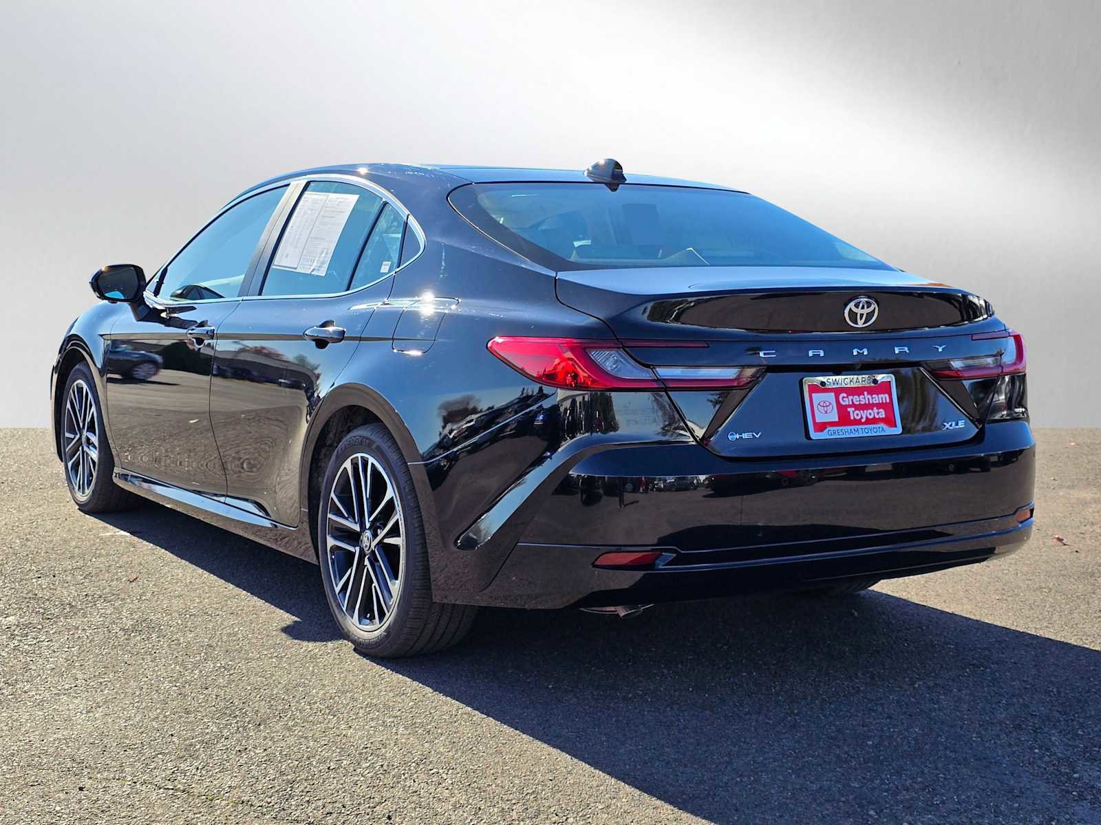 Used 2026 Toyota Camry XLE image 5