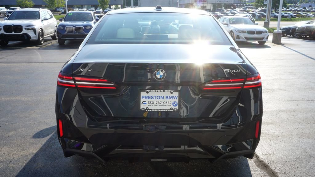 New 2027 BMW 530i xDrive w/ M Sport Package AWD/4WD image 5