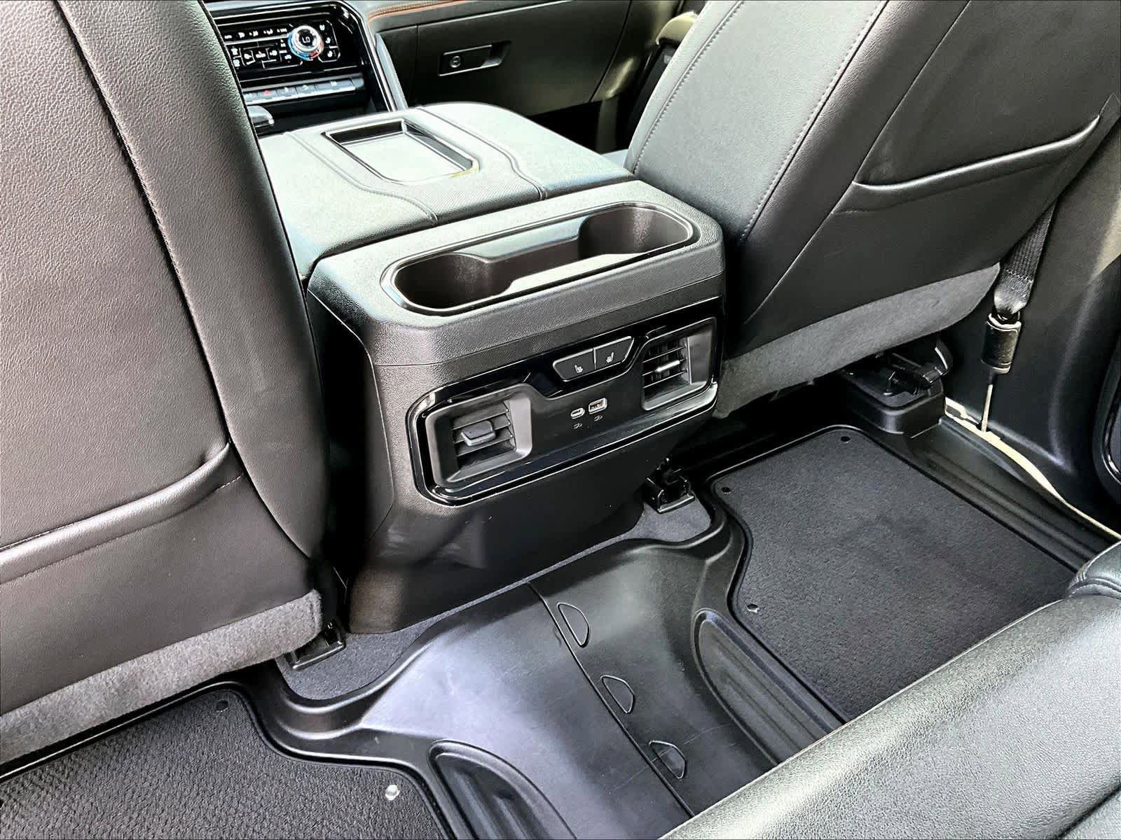 Used 2022 GMC Sierra 1500 AT4 w/ AT4 Premium Package AWD/4WD image 36
