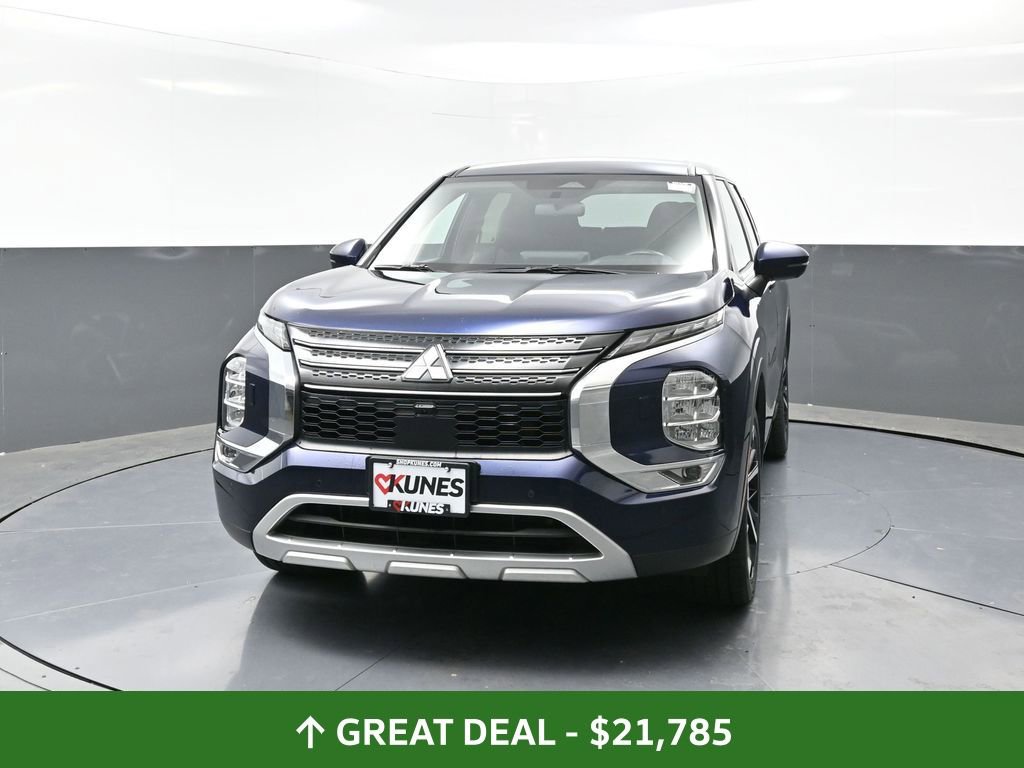 Used 2024 Mitsubishi Outlander SE image 10