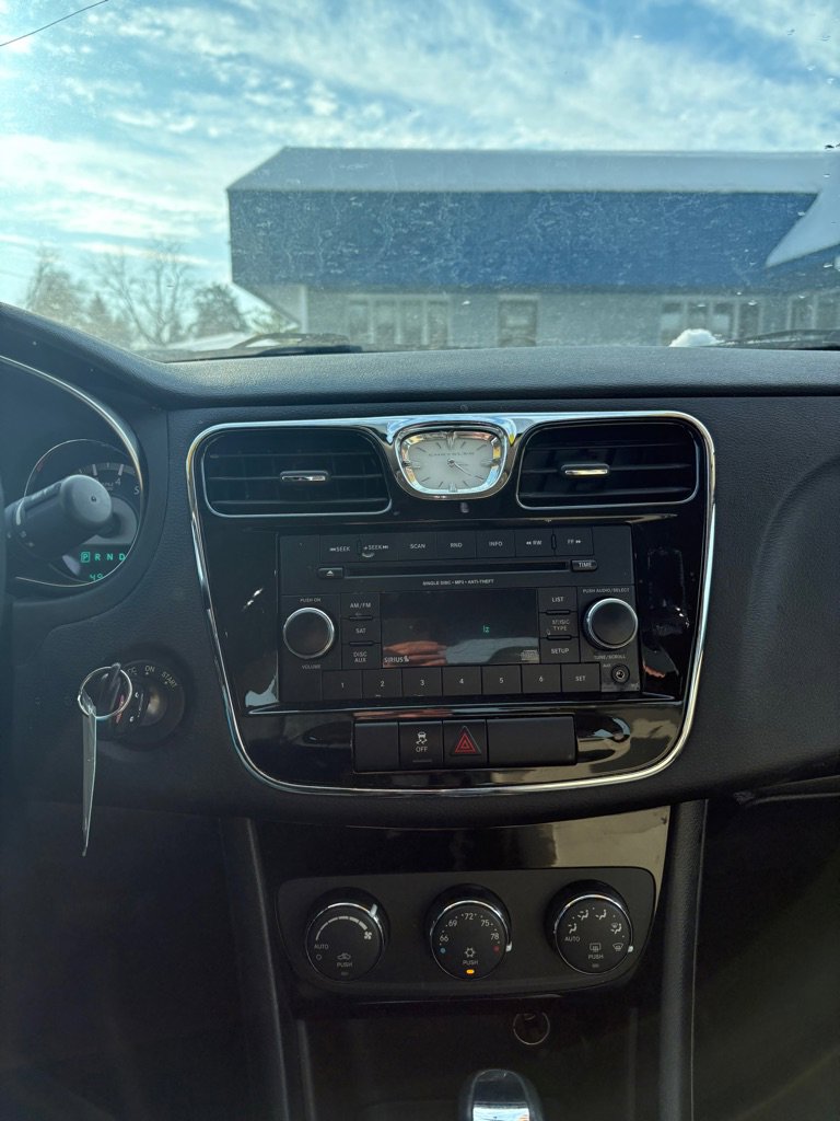 Used 2013 Chrysler 200 Touring image 14