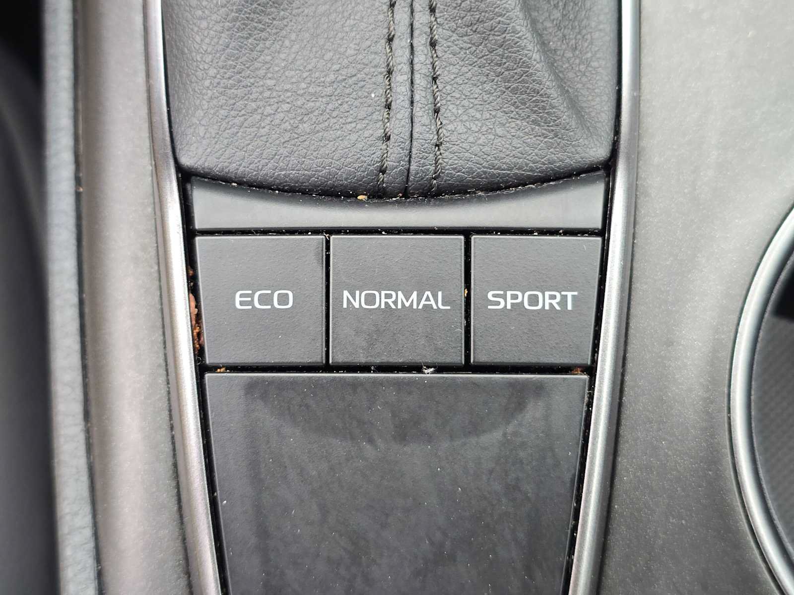 Certified 2024 Toyota Camry SE FWD image 32