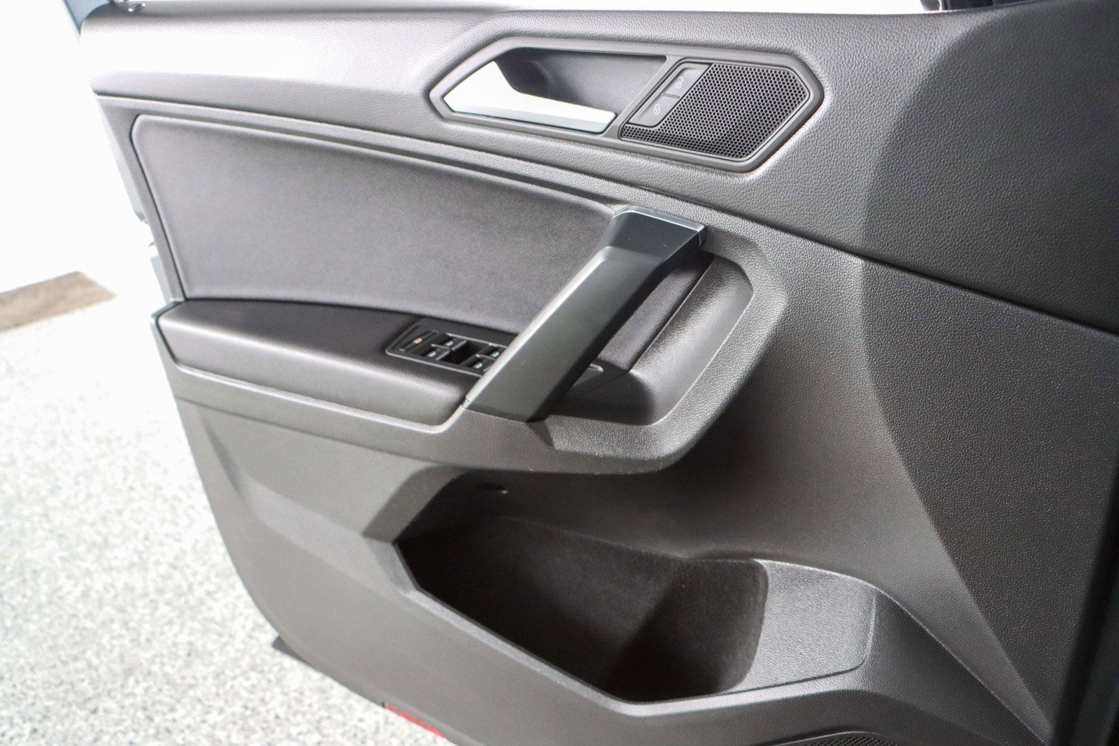 Used 2019 Volkswagen Tiguan SEL Premium R-Line image 21