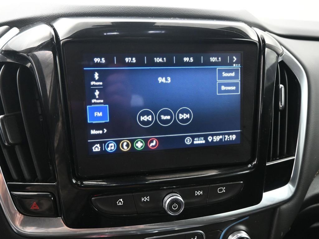 Used 2021 Chevrolet Traverse LT image 35