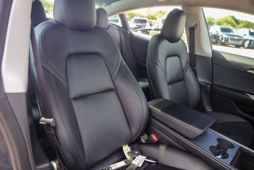 Used 2023 Tesla Model 3 Standard Range RWD image 26