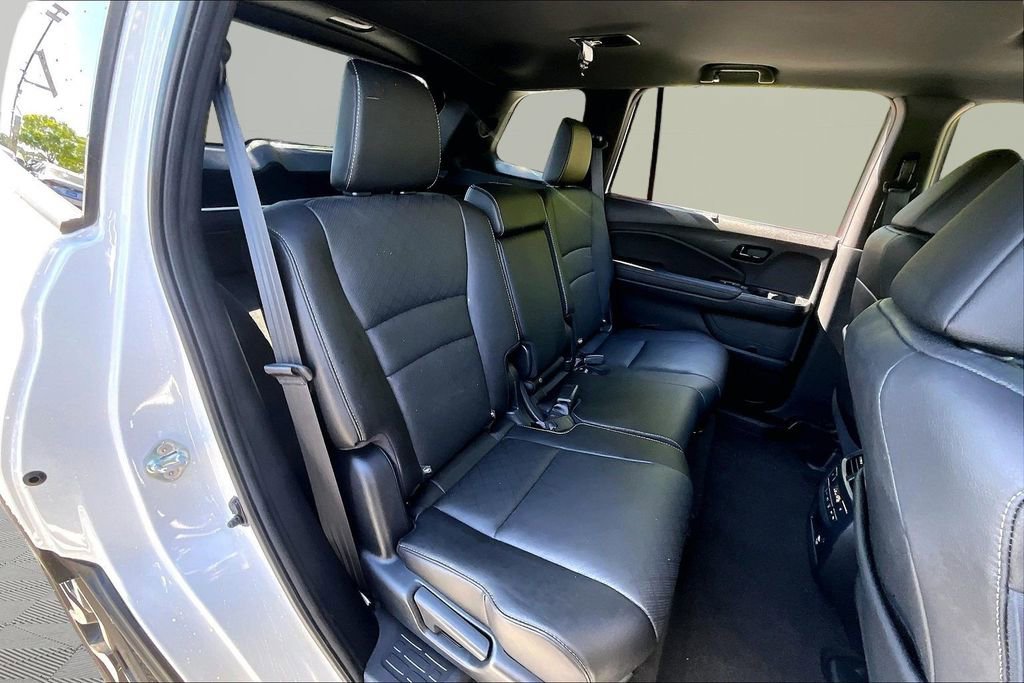 Used 2023 Honda Passport Elite image 19