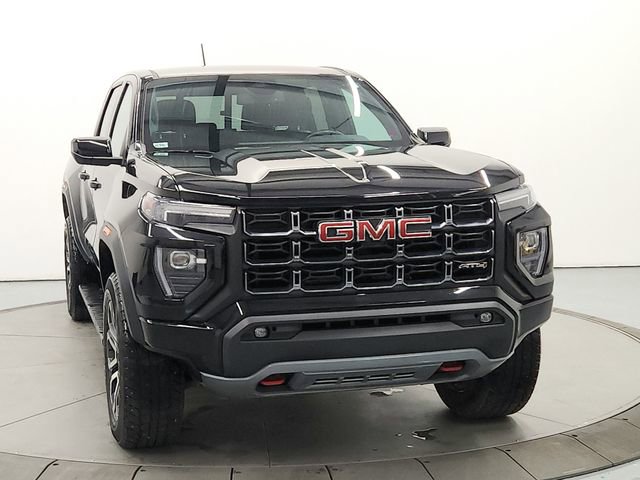 Used 2023 GMC Canyon AT4 image 2