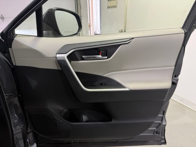 Used 2019 Toyota RAV4 XLE Premium w/ All Weather Liner Package AWD/4WD image 26