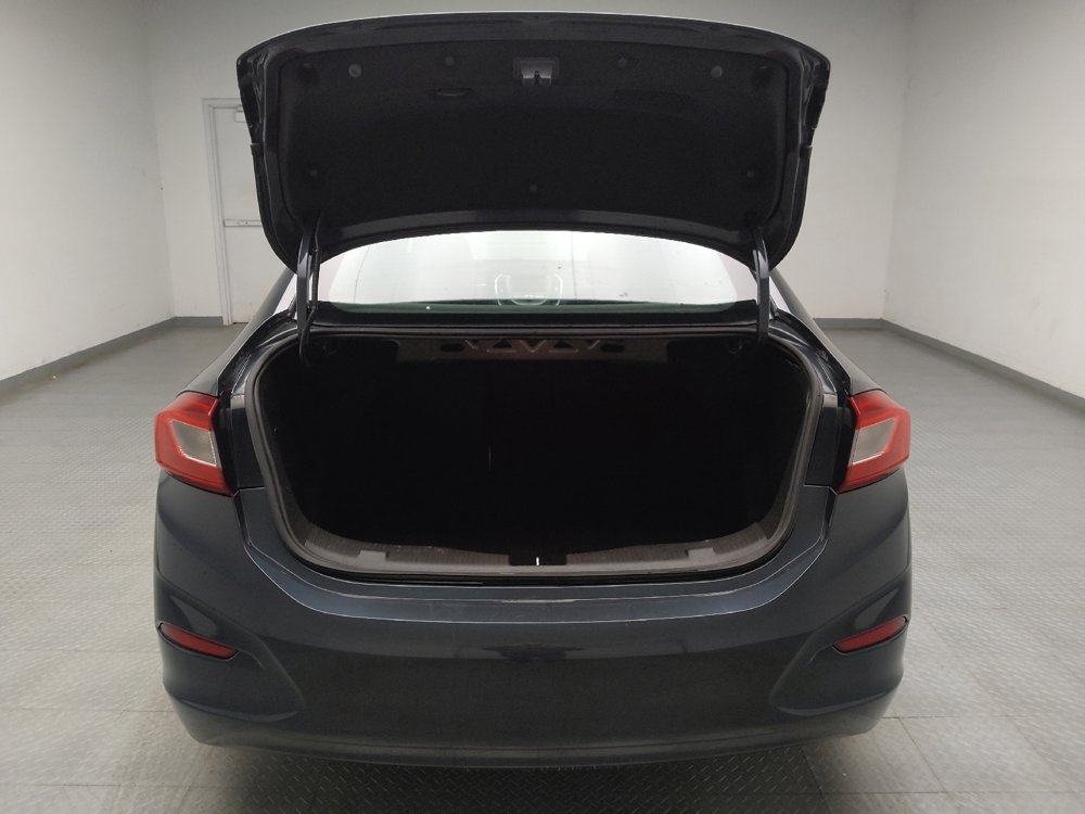 Used 2018 Chevrolet Cruze LT FWD image 29
