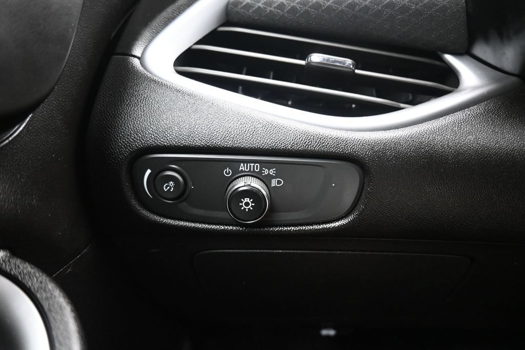 Used 2023 Chevrolet Malibu LT FWD image 24